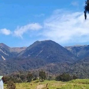 Mount Mul at the background 